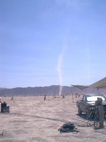 [dust devil]